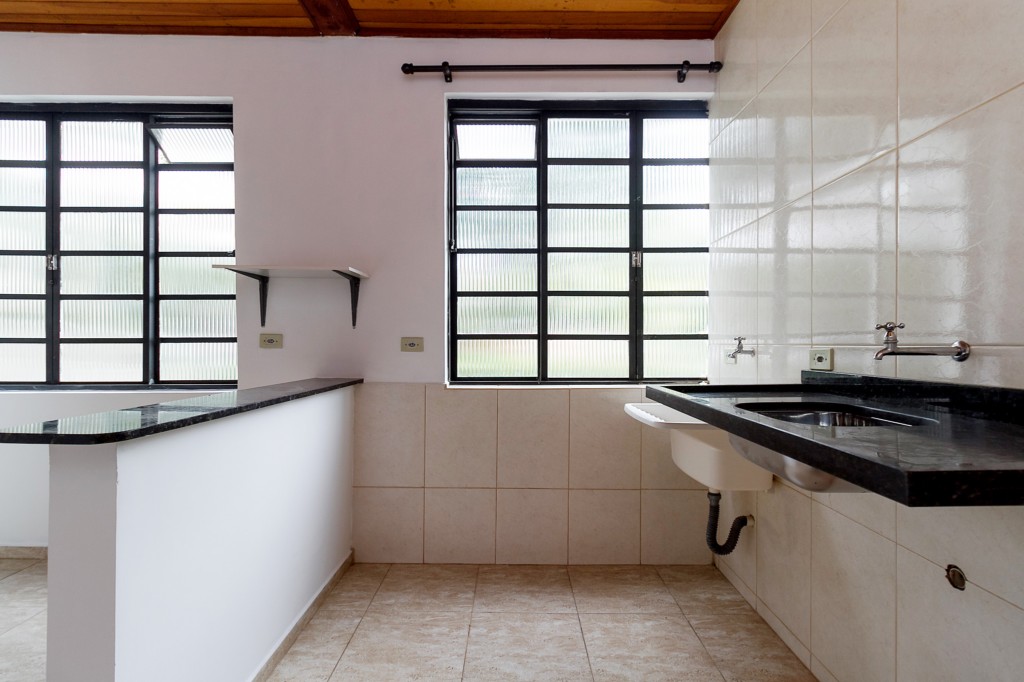 Apartamento para locacao no Merces em Curitiba com 35m² por R$ 1.650,00