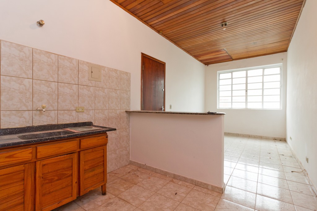 Apartamento para locacao no Merces em Curitiba com 35m² por R$ 1.650,00