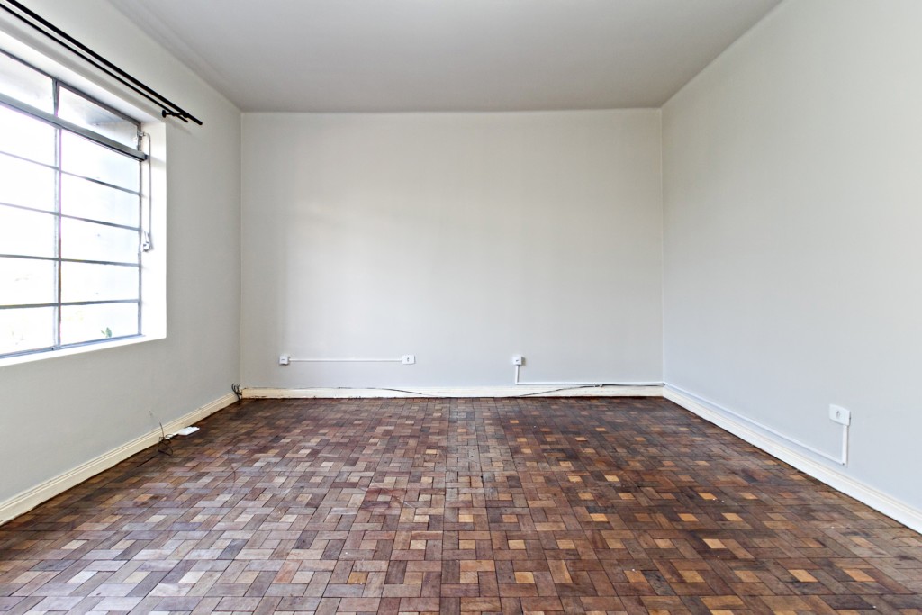 Apartamento para locacao no Centro em Curitiba com 147m² por R$ 3.190,00