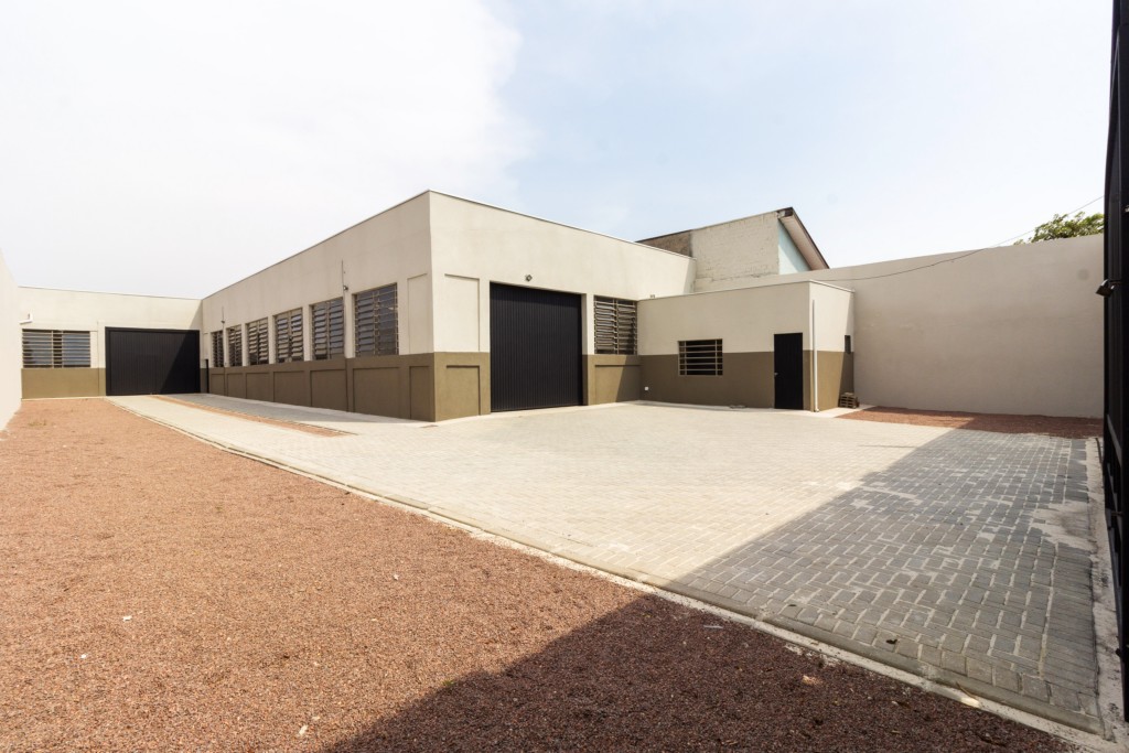 Barracão_galpão para locacao no Hauer em Curitiba com 550m² por R$ 17.050,00