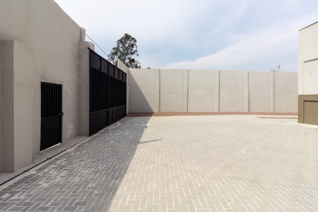 Barracão_galpão para locacao no Hauer em Curitiba com 550m² por R$ 17.050,00