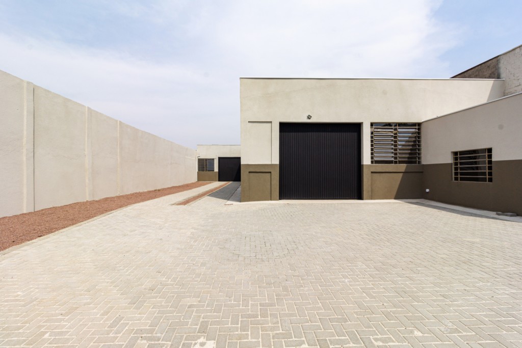 Barracão_galpão para locacao no Hauer em Curitiba com 550m² por R$ 17.050,00
