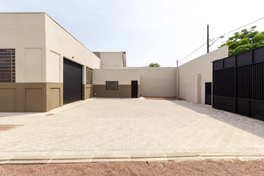 Barracão_galpão para locacao no Hauer em Curitiba com 550m² por R$ 17.050,00