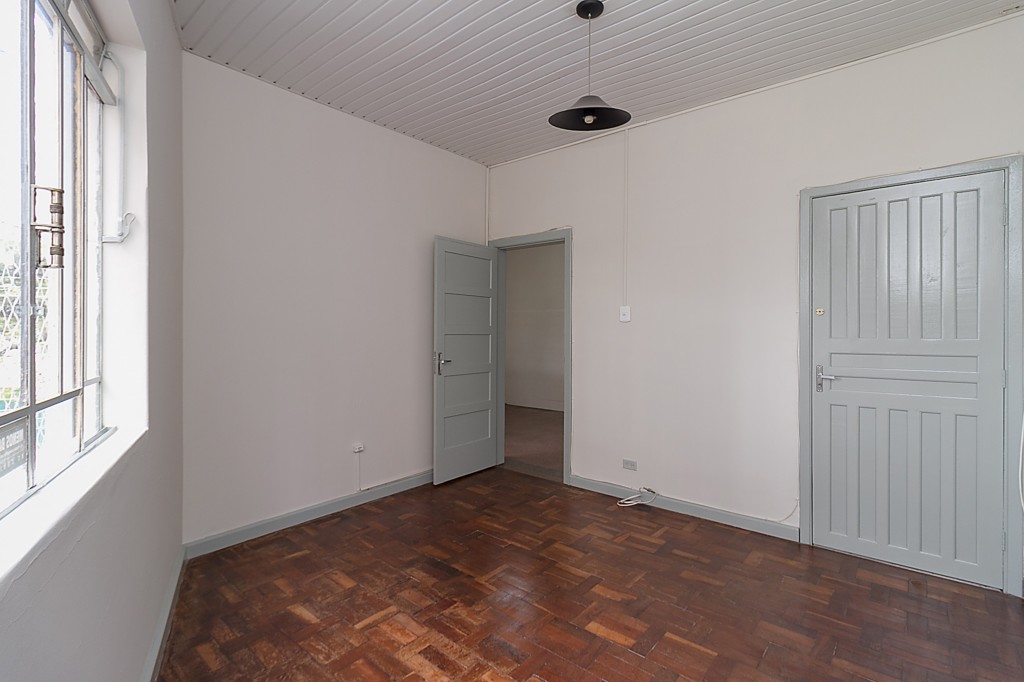 Apartamento para locacao no Centro em Curitiba com 50m² por R$ 2.200,00