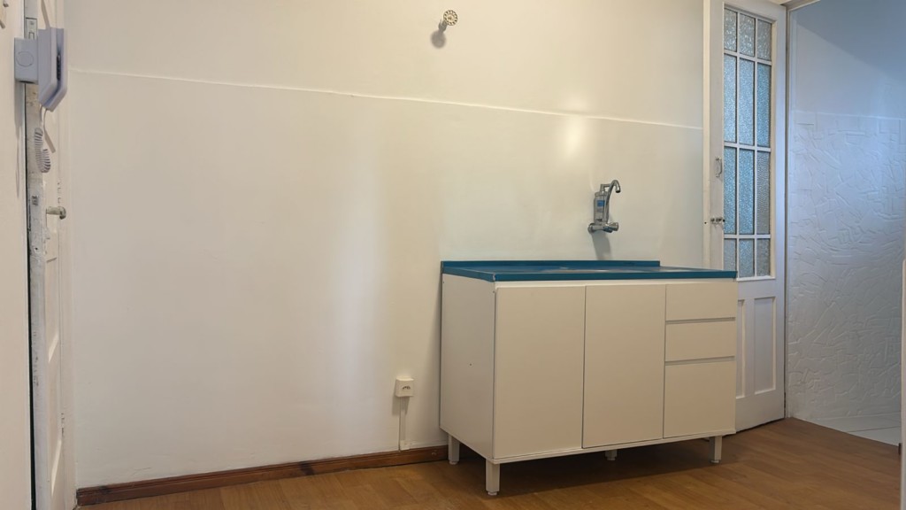 Apartamento para locacao no Centro em Curitiba com 35m² por R$ 1.485,00