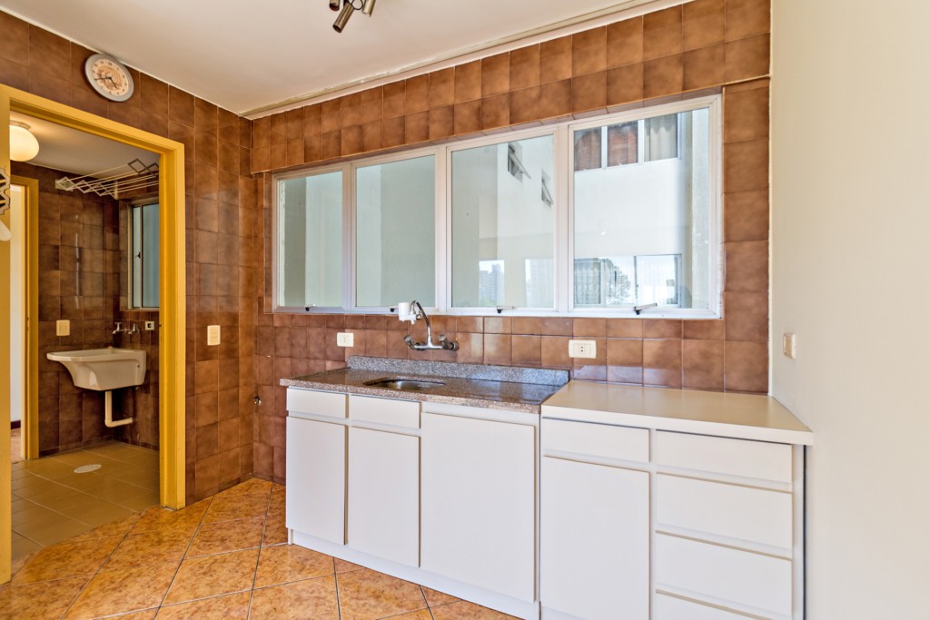 Apartamento para venda no Cristo Rei em Curitiba com 90,64m² por R$ 420.000,00