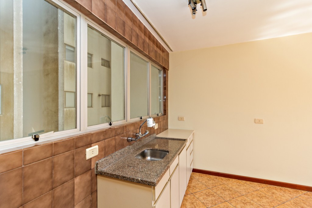 Apartamento para venda no Cristo Rei em Curitiba com 90,64m² por R$ 420.000,00