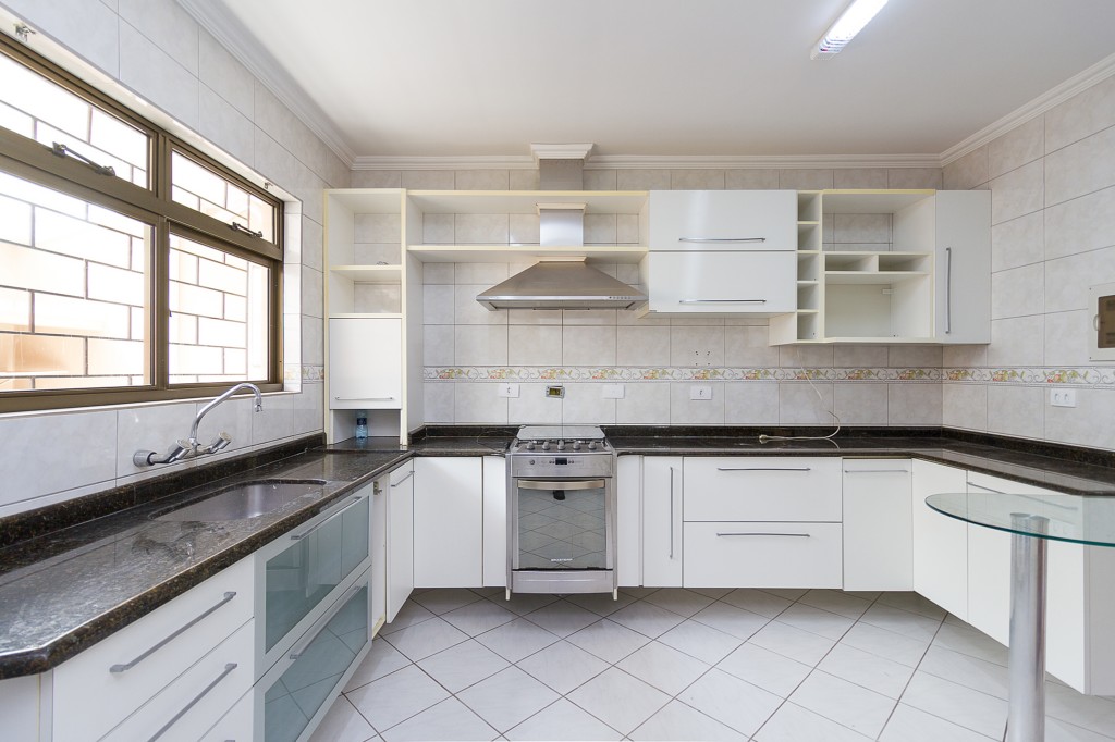 Sobrado para venda no Uberaba em Curitiba com 158,27m² por R$ 730.000,00