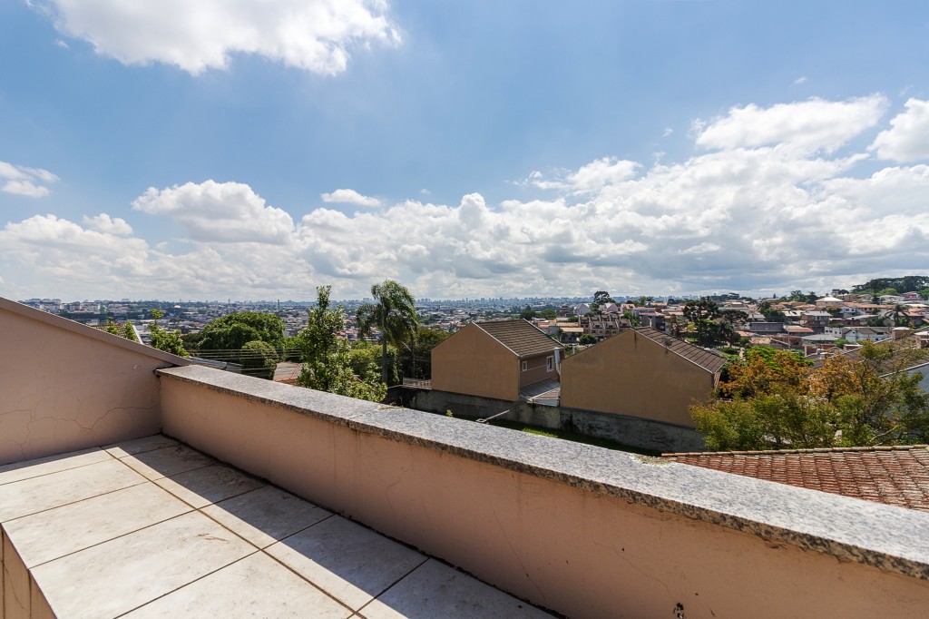 Sobrado para venda no Uberaba em Curitiba com 158,27m² por R$ 730.000,00