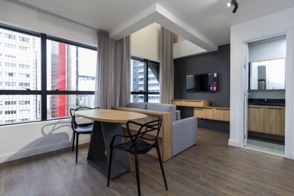 Apartamento para locacao no Alto da Gloria em Curitiba com 81m² por R$ 4.180,00