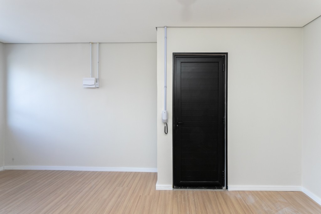 Cjto Comercial_sala para locacao no Reboucas em Curitiba com 26,5m² por R$ 1.760,00