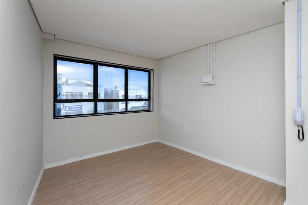 Cjto Comercial_sala para locacao no Reboucas em Curitiba com 26,5m² por R$ 1.760,00