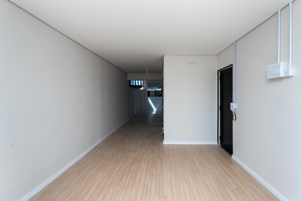 Cjto Comercial_sala para locacao no Reboucas em Curitiba com 22,2m² por R$ 2.200,00
