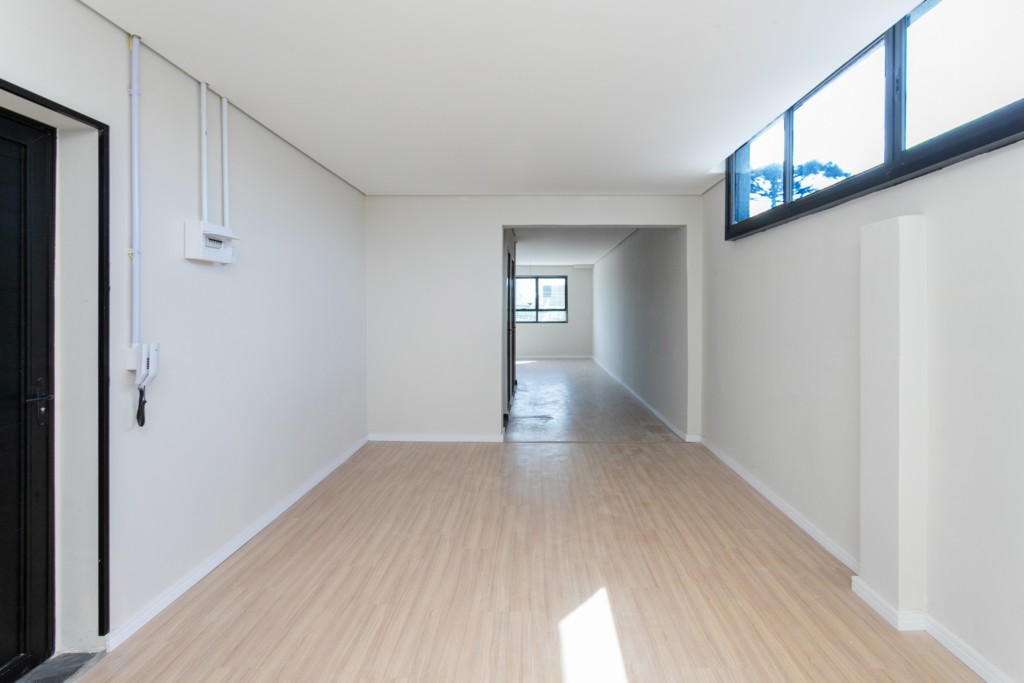 Cjto Comercial_sala para locacao no Reboucas em Curitiba com 26,5m² por R$ 1.540,00