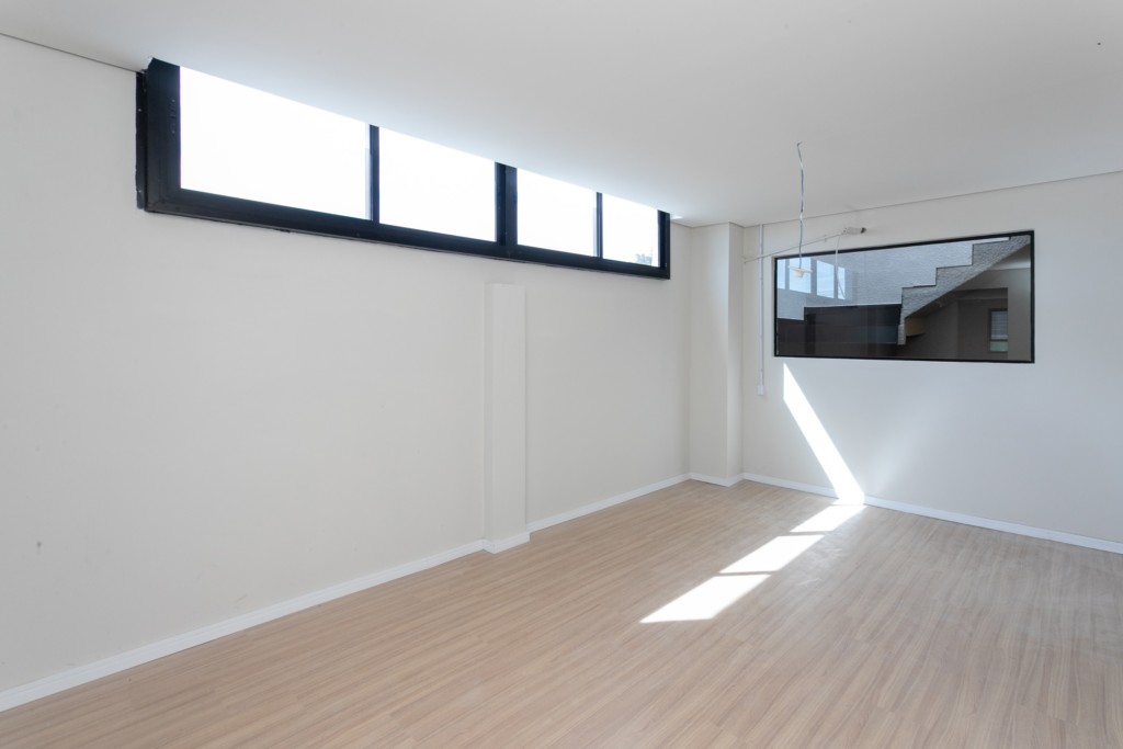 Cjto Comercial_sala para locacao no Reboucas em Curitiba com 26,5m² por R$ 1.540,00