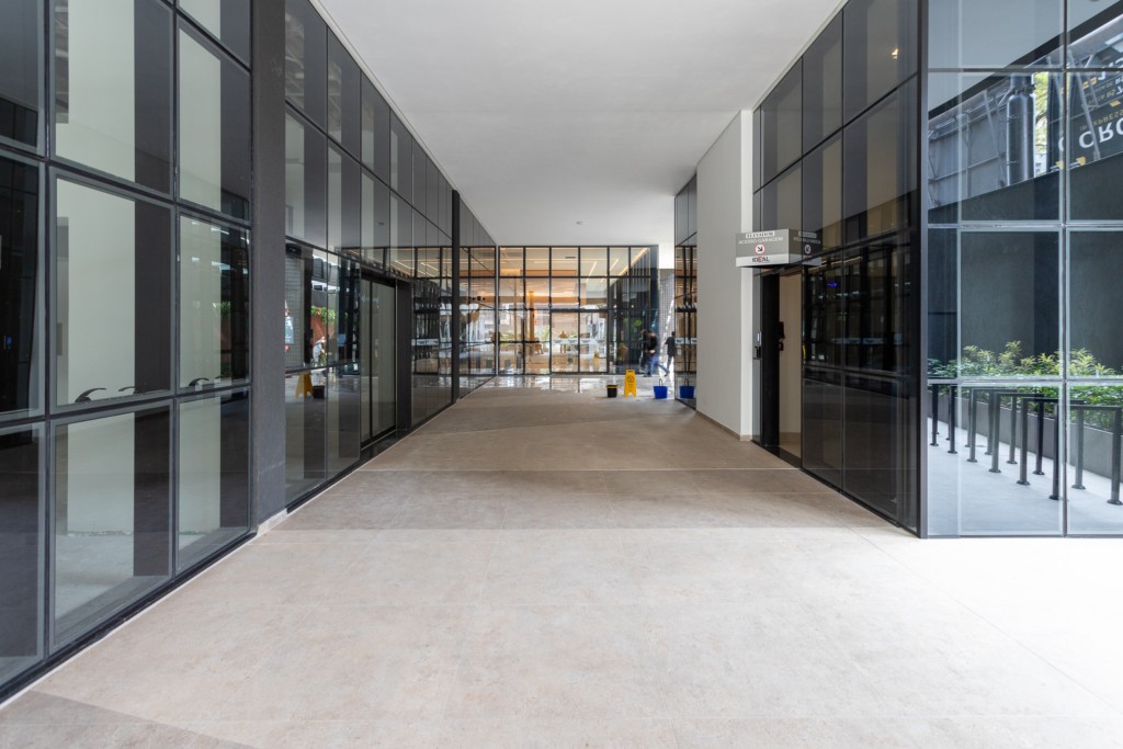 Cjto Comercial_sala para locacao no Centro em Curitiba com 62,82m² por R$ 2.750,00
