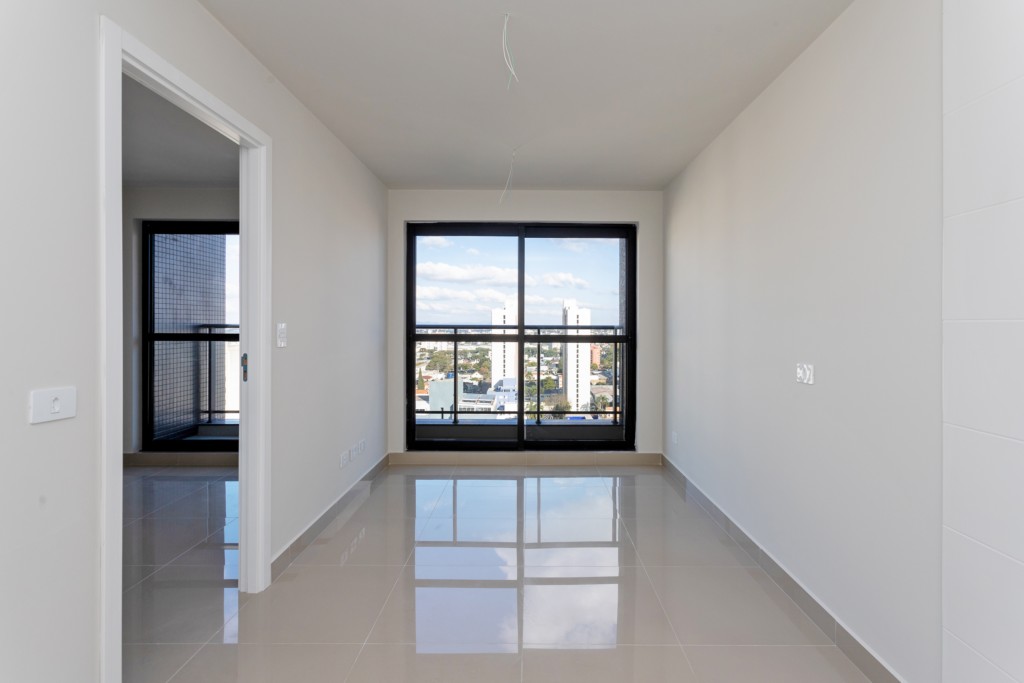 Apartamento para locacao no Centro em Curitiba com 49,42m² por R$ 2.090,00
