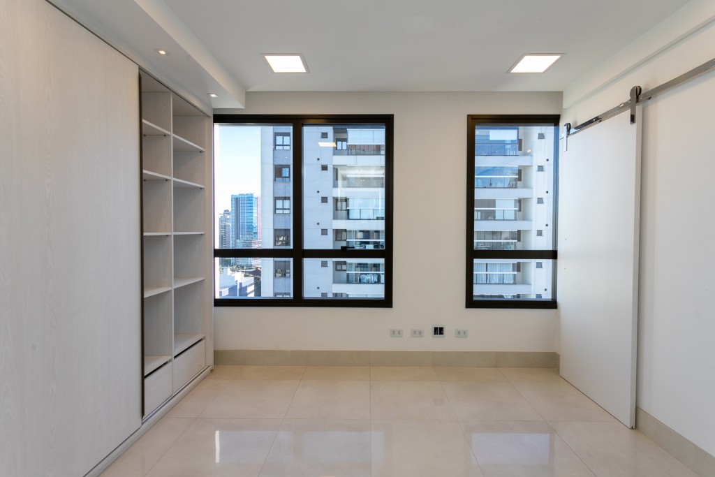 Cjto Comercial_sala para locacao no Cabral em Curitiba com 87,99m² por R$ 5.390,00
