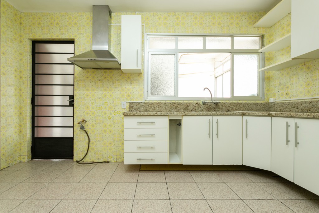 Apartamento para locacao no Batel em Curitiba com 282,99m² por R$ 5.390,00