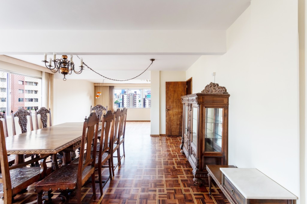 Apartamento para locacao no Batel em Curitiba com 282,99m² por R$ 5.170,00