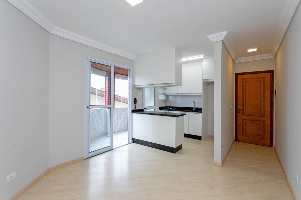 Apartamento para locacao no Batel em Curitiba com 99,94m² por R$ 3.245,00