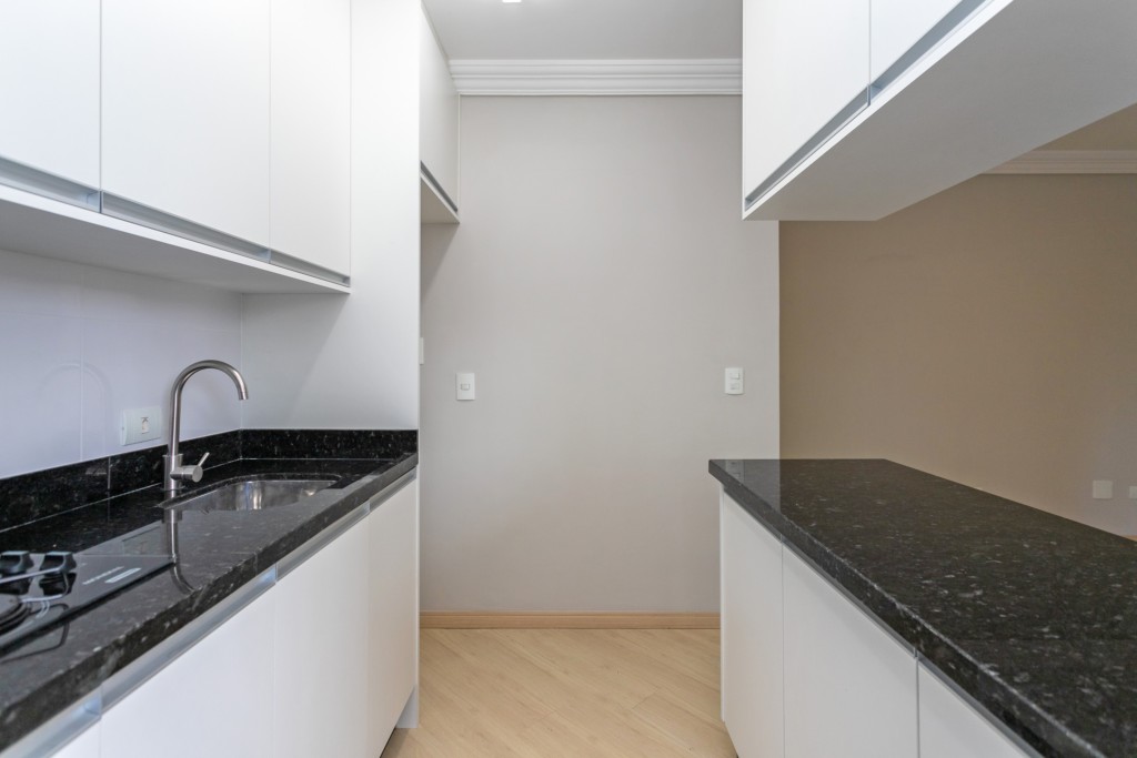 Apartamento para locacao no Batel em Curitiba com 99,94m² por R$ 3.245,00