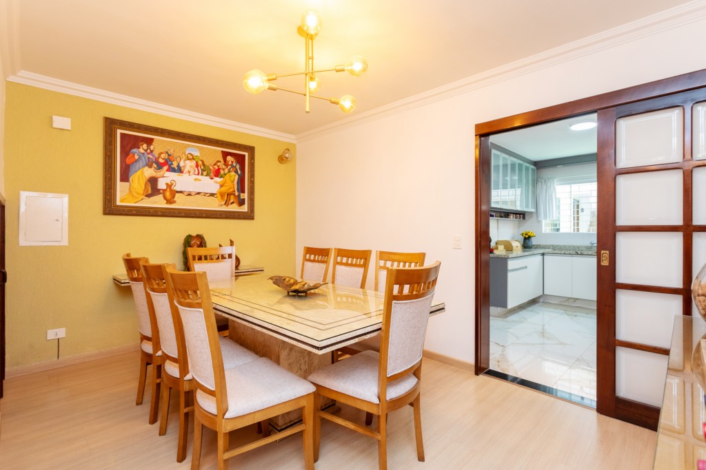 Casa Residencial para venda no Capao da Imbuia em Curitiba com 244m² por R$ 1.300.000,00