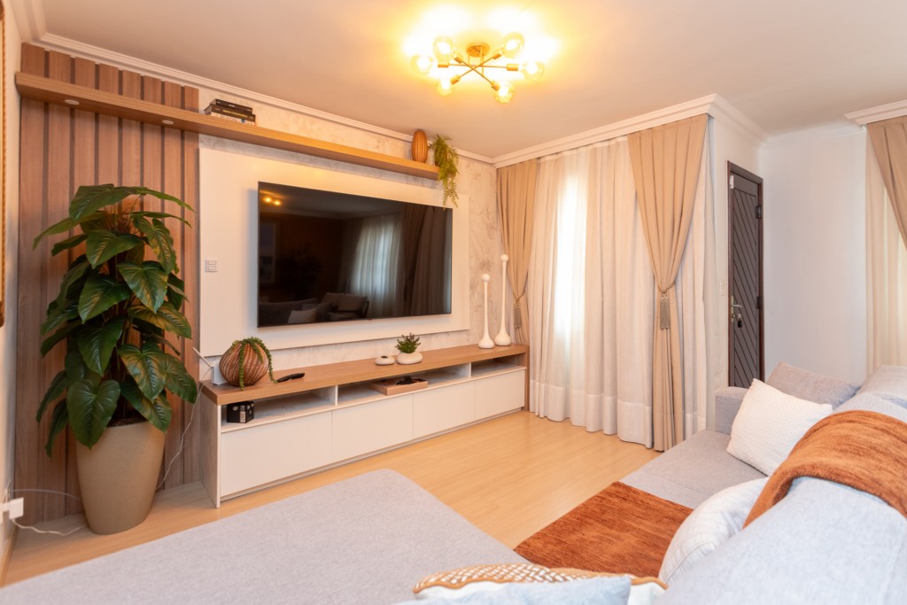 Casa Residencial para venda no Capao da Imbuia em Curitiba com 244m² por R$ 1.300.000,00