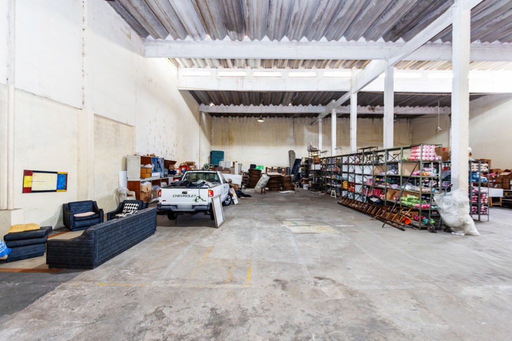 Barracão_galpão para locacao no Agua Verde em Curitiba com 704,4m² por R$ 22.000,00