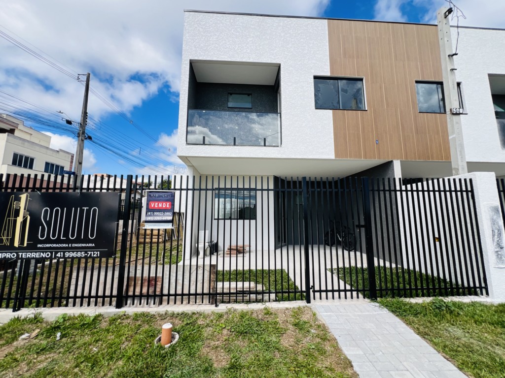 Sobrado para venda no Pinheirinho em Curitiba com 297,5m² por R$ 499.000,00