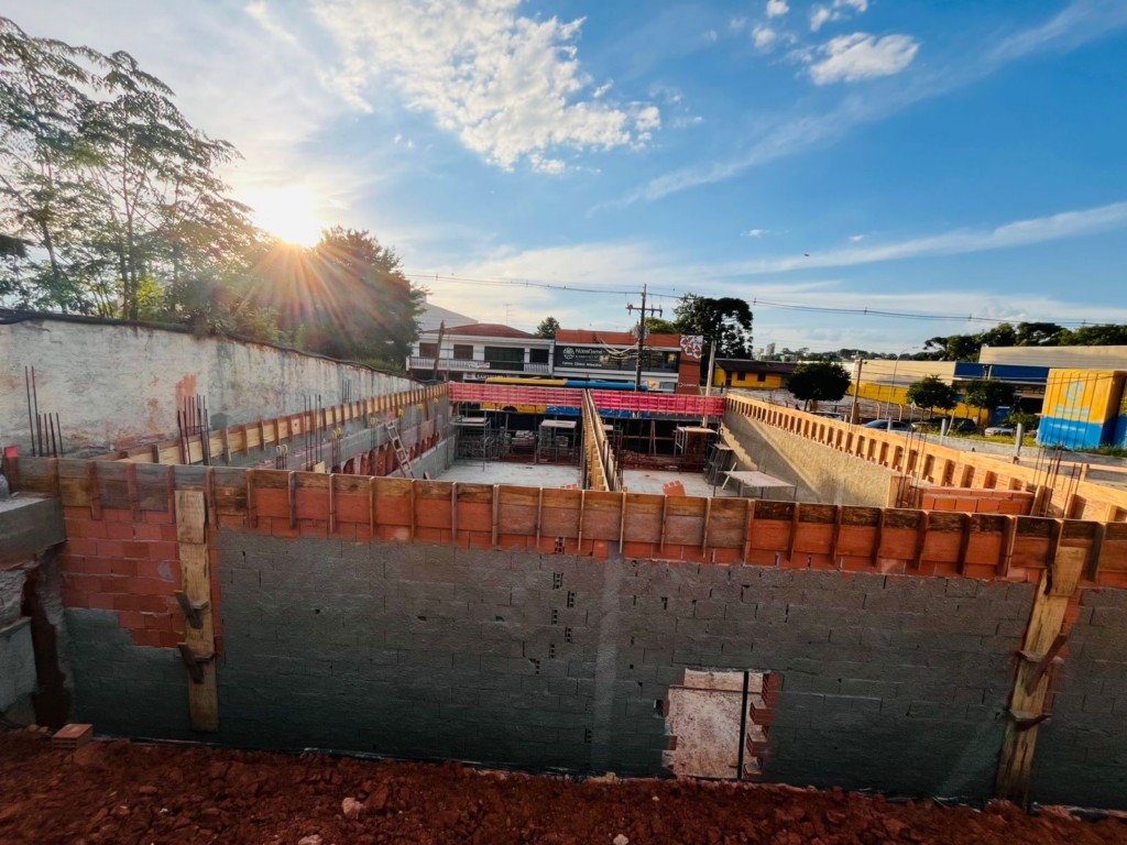 Loja para locacao no Centro em Araucaria com 100m² por R$ 8.800,00