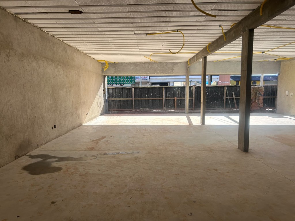 Loja para locacao no Centro em Araucaria com 100m² por R$ 8.800,00