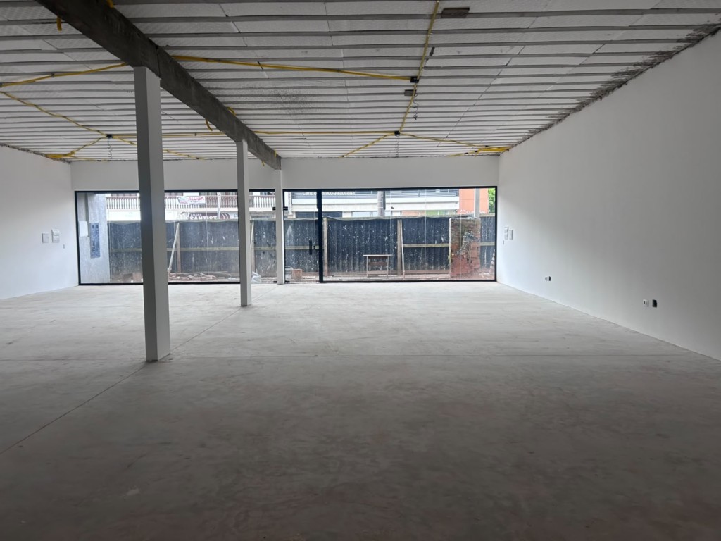 Loja para locacao no Centro em Araucaria com 100m² por R$ 8.800,00