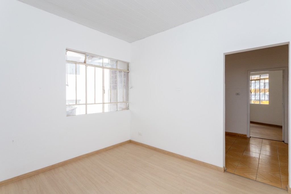 Apartamento para locacao no Bigorrilho em Curitiba com 50m² por R$ 1.980,00