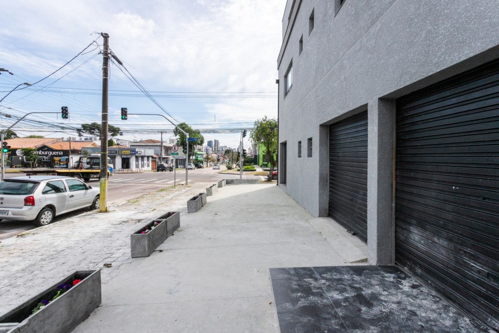 Cjto Comercial_sala para locacao no Reboucas em Curitiba com 29,42m² por R$ 1.650,00