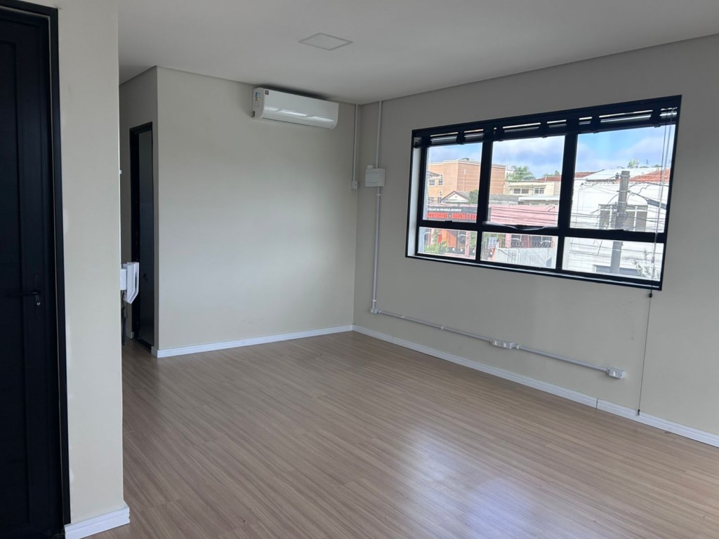 Cjto Comercial_sala para locacao no Reboucas em Curitiba com 55,37m² por R$ 3.300,00
