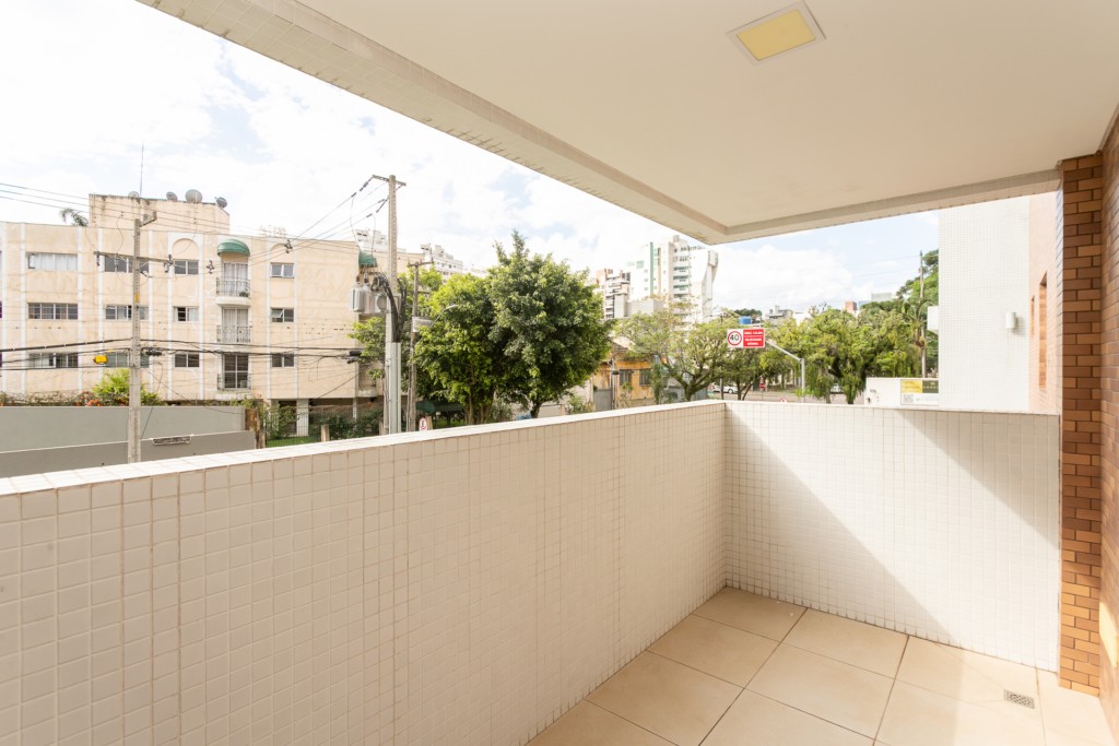 Apartamento para locacao no Merces em Curitiba com 118,6m² por R$ 4.950,00
