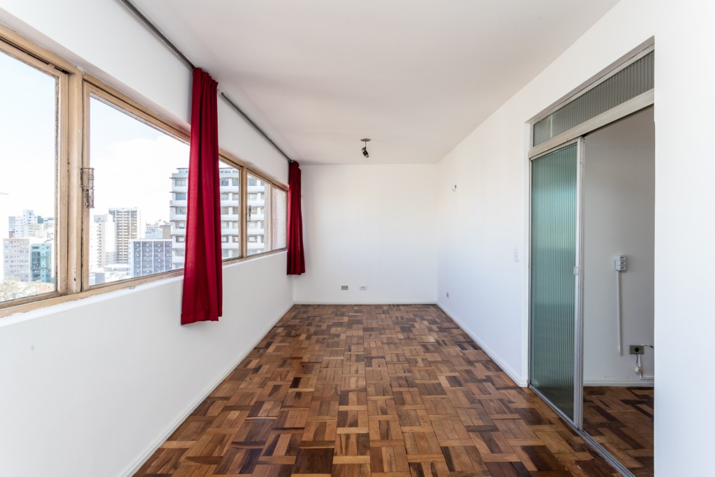 Apartamento para venda no Centro em Curitiba com 70,81m² por R$ 350.000,00