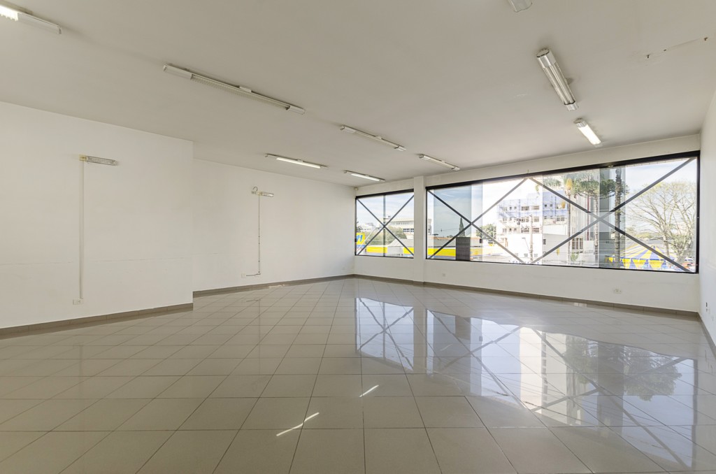 Cjto Comercial_sala para locacao no Centro em Curitiba com 108,72m² por R$ 1.430,00