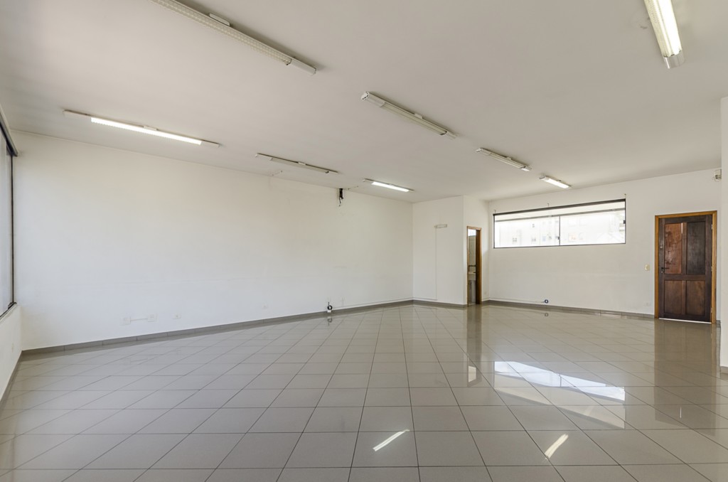 Cjto Comercial_sala para locacao no Centro em Curitiba com 108,72m² por R$ 1.430,00