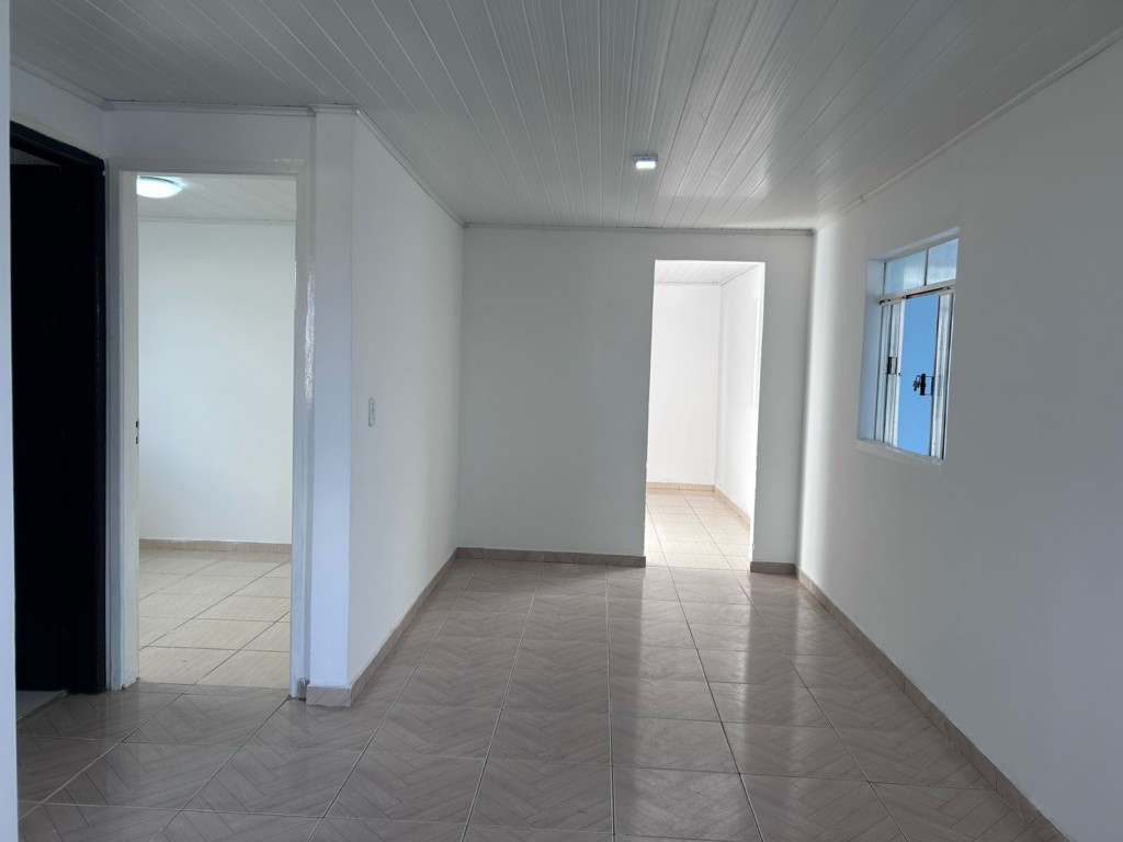 Casa Residencial para locacao no Alto Boqueirao em Curitiba com 120m² por R$ 2.200,00