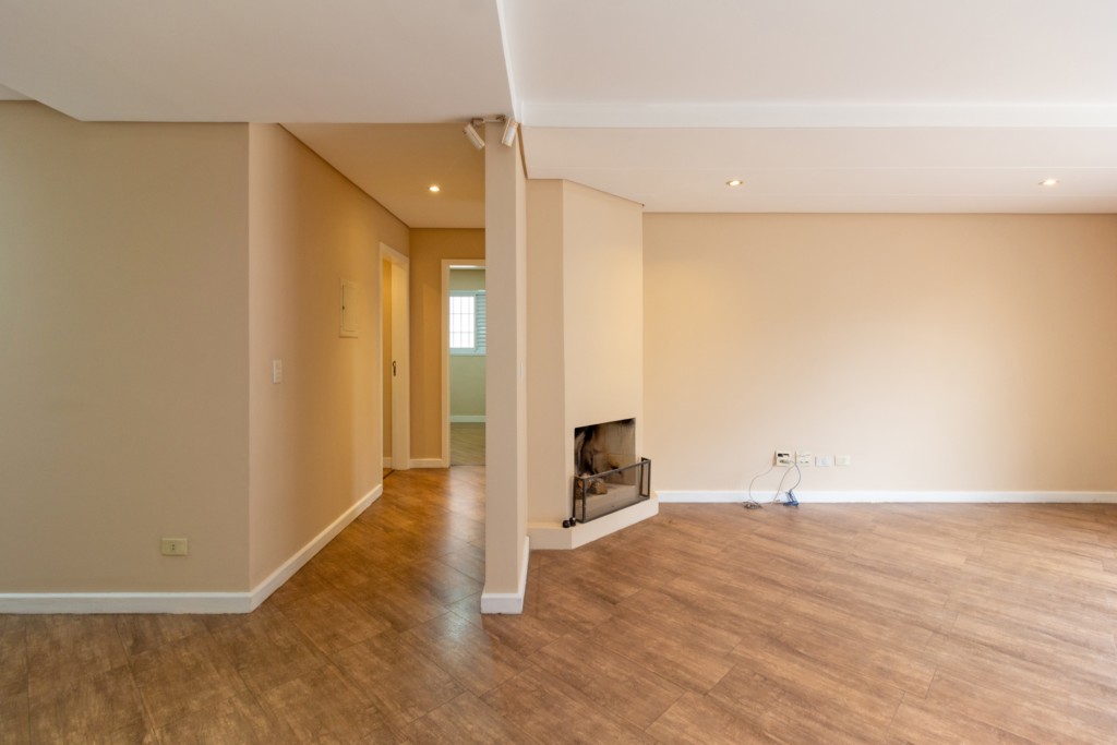 Casa Comercial para locacao no Vista Alegre em Curitiba com 215m² por R$ 6.600,00