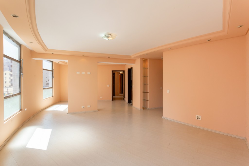 Apartamento para venda no Centro em Curitiba com 140,17m² por R$ 480.000,00