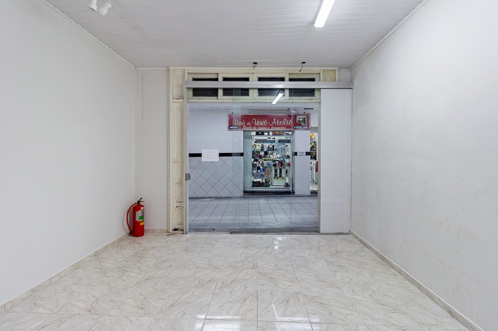 Loja para locacao no Centro em Curitiba com 35,3m² por R$ 1.430,00