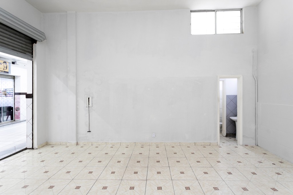 Loja para locacao no Centro em Curitiba com 72m² por R$ 2.200,00