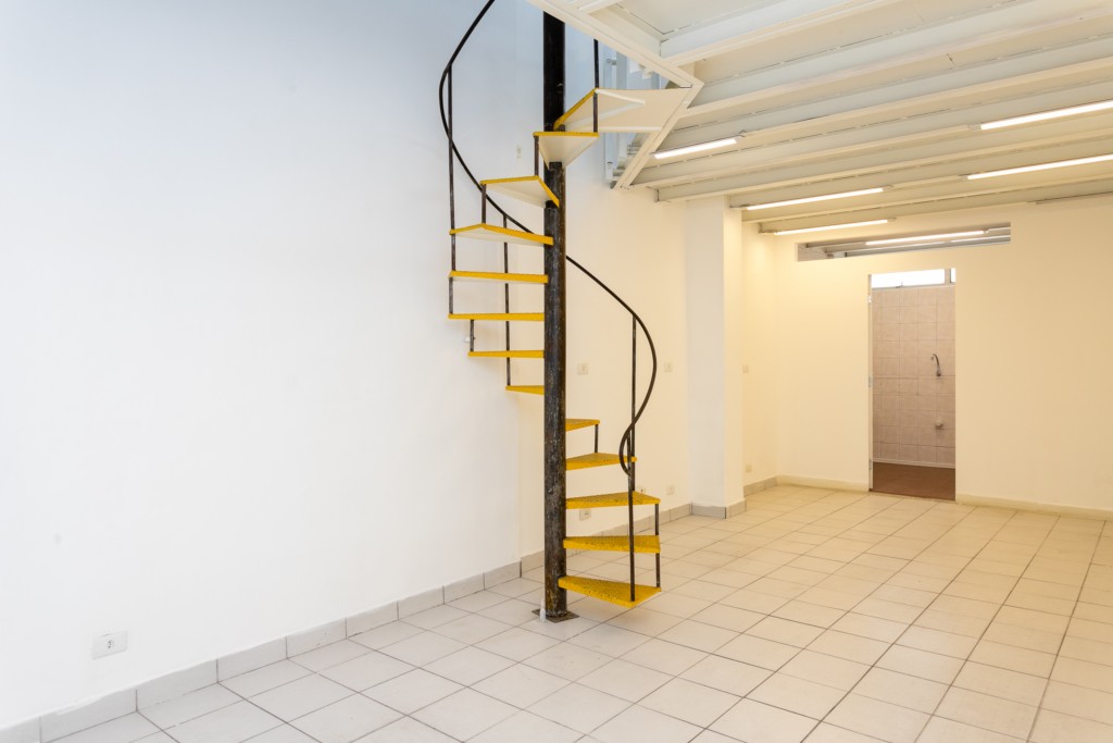 Loja para locacao no Centro em Curitiba com 80m² por R$ 3.850,00