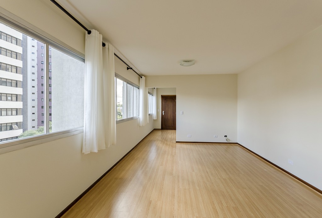 Apartamento para locacao no Bigorrilho em Curitiba com 204,6m² por R$ 3.850,00