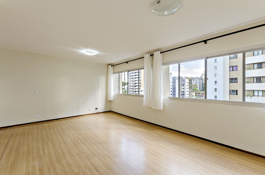 Apartamento para locacao no Bigorrilho em Curitiba com 204,6m² por R$ 3.850,00