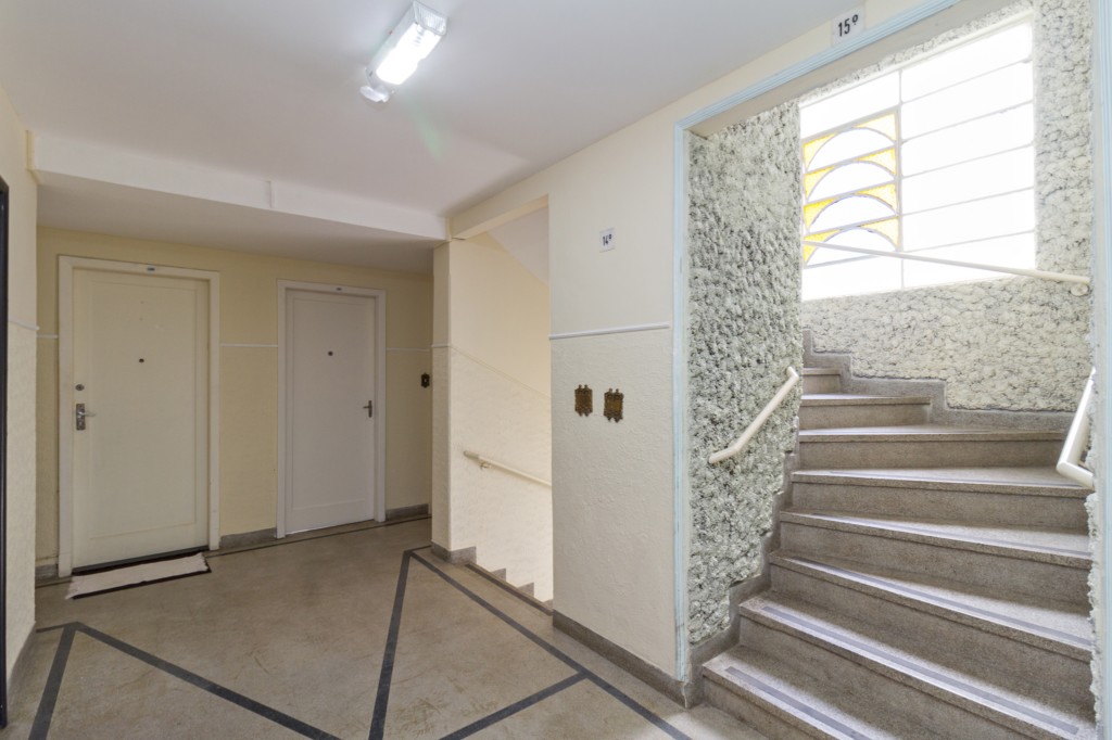 Apartamento para locacao no Centro em Curitiba com 34,5m² por R$ 1.980,00
