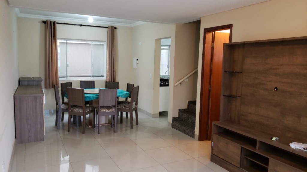 Sobrado para locacao no Santa Candida em Curitiba com 135,65m² por R$ 3.300,00